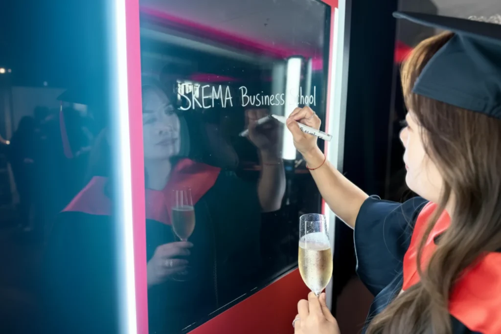 social sign remise de diplome